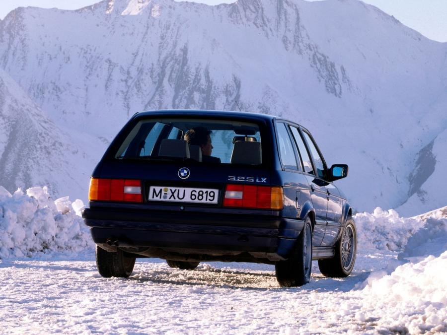  BMW 325iX Touring 1988 года  (фото 2 из 2)